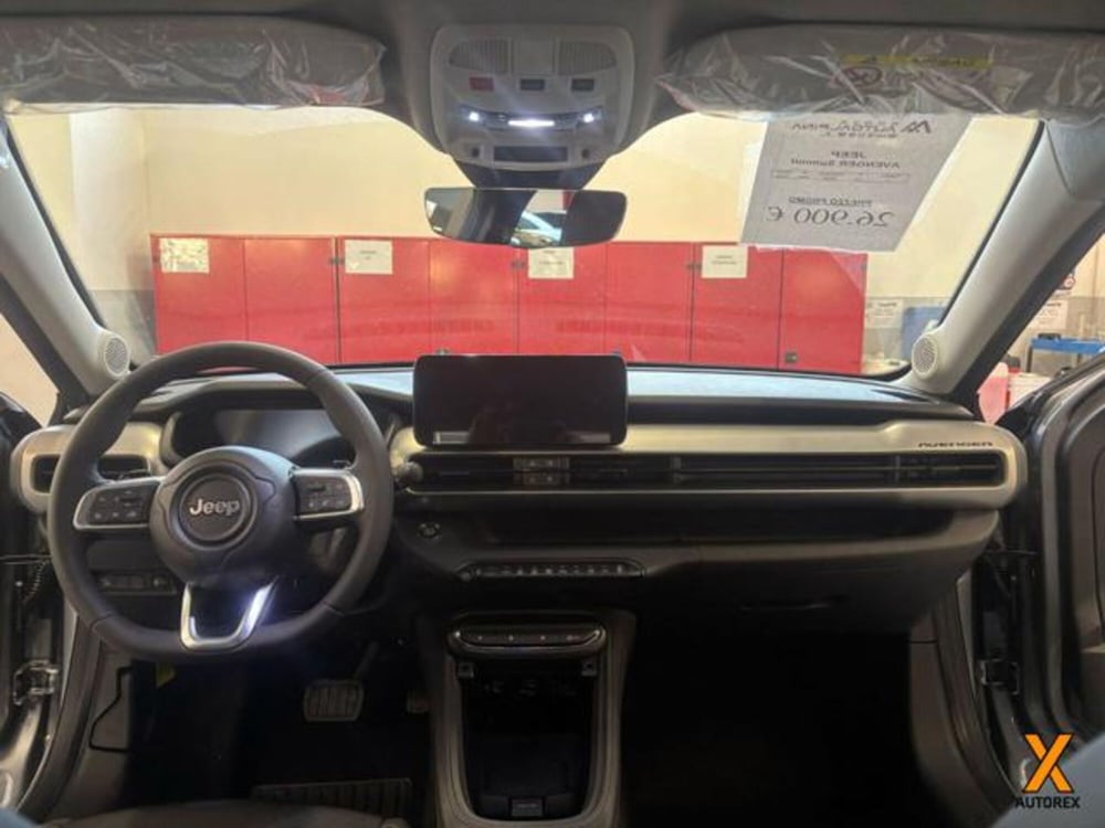 Jeep Avenger nuova a Varese (19)