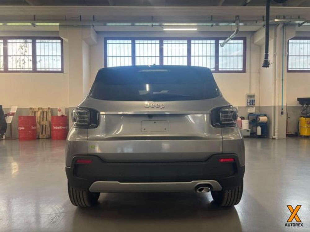 Jeep Avenger nuova a Varese (9)