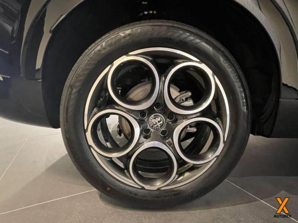 Alfa Romeo Tonale nuova a Varese (11)