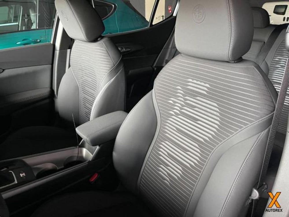 Alfa Romeo Tonale nuova a Varese (12)