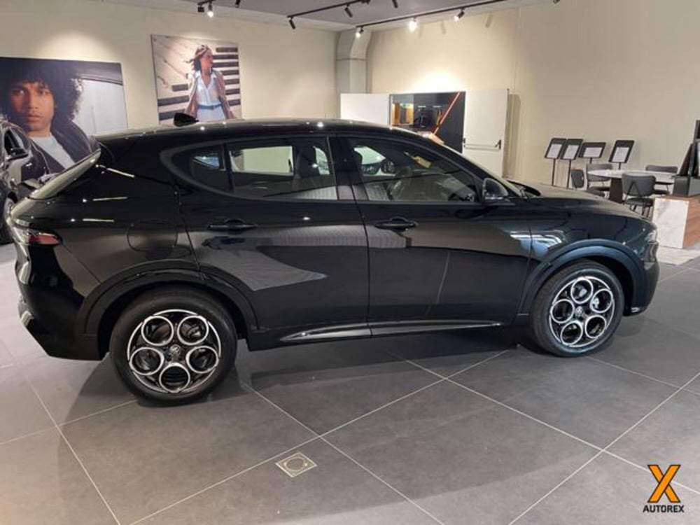 Alfa Romeo Tonale nuova a Varese (5)