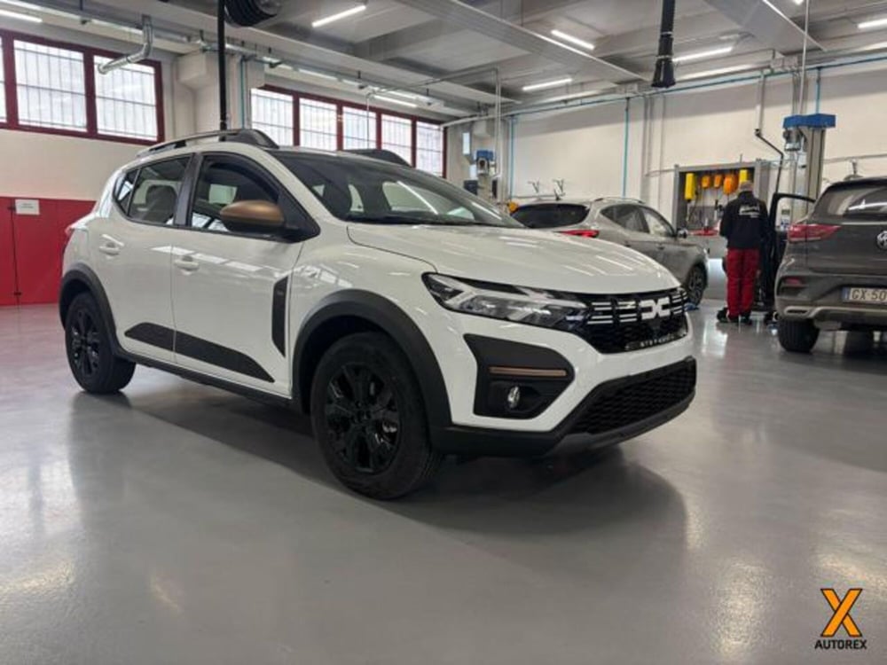 Dacia Sandero Stepway nuova a Varese (4)