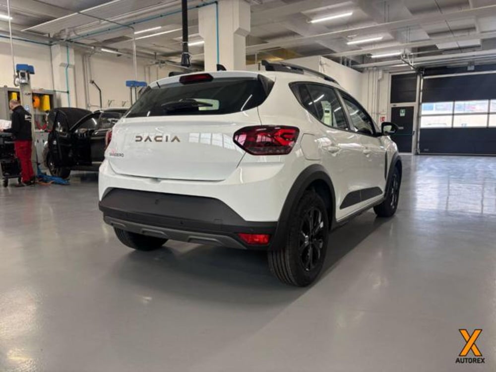 Dacia Sandero Stepway nuova a Varese (8)