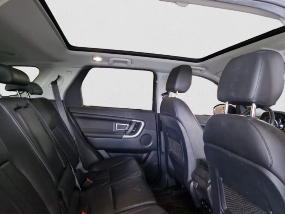 Land Rover Discovery Sport usata a Livorno (15)