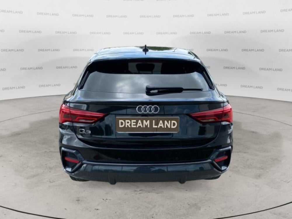 Audi Q3 Sportback usata a Livorno (5)