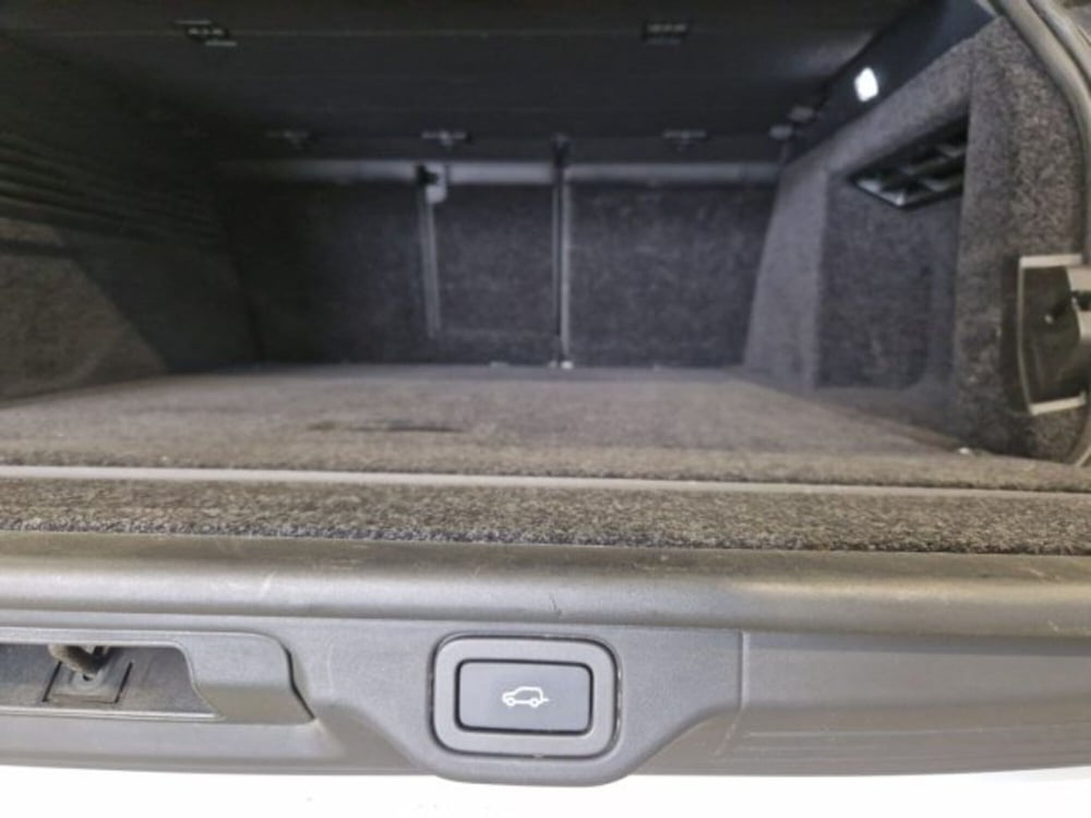 Land Rover Range Rover usata a Livorno (18)