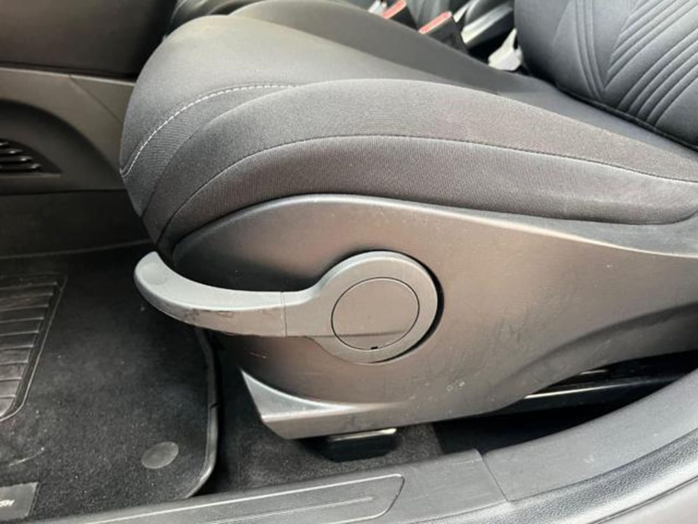 Lancia Ypsilon usata a Modena (12)
