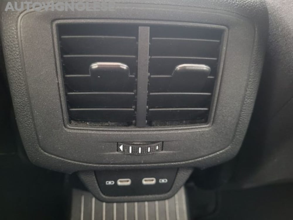 Volkswagen T-Roc usata a Modena (13)