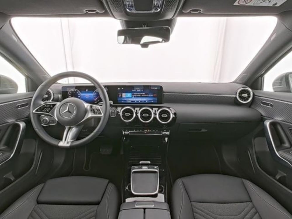 Mercedes-Benz Classe A usata a Milano (7)