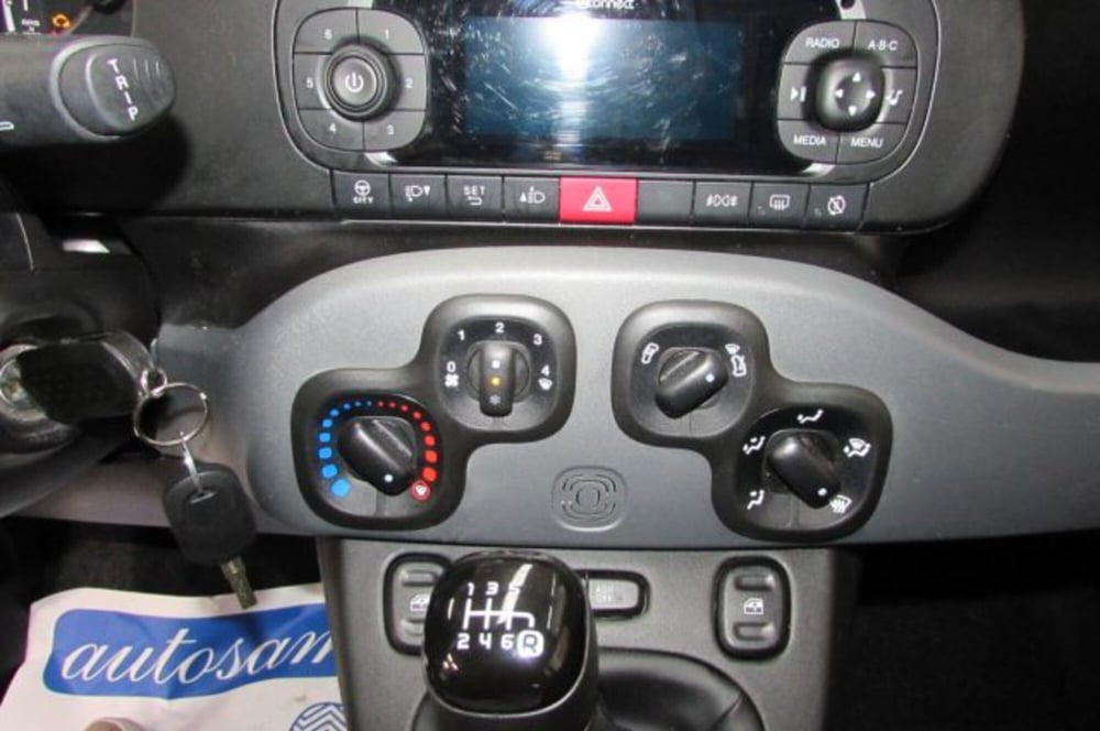 Fiat Panda Cross usata a Milano (10)