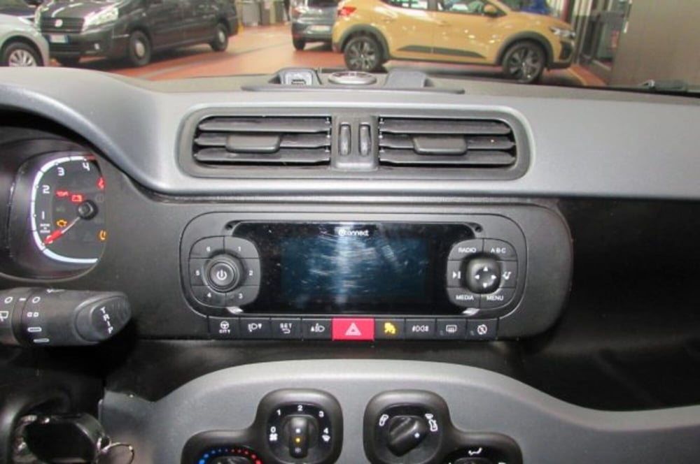 Fiat Panda Cross usata a Milano (9)