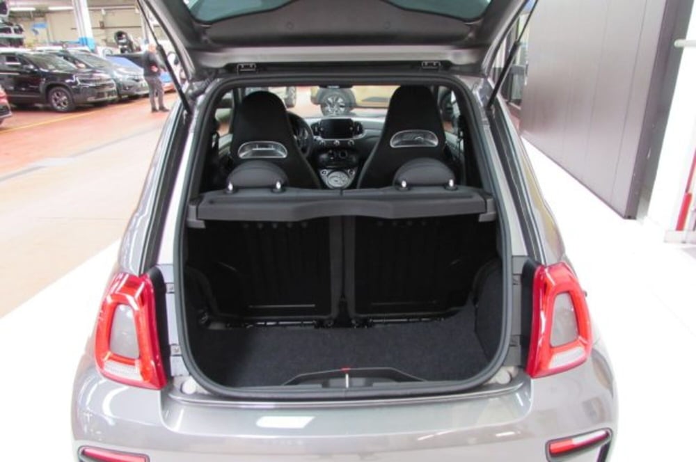Abarth 695 nuova a Milano (15)