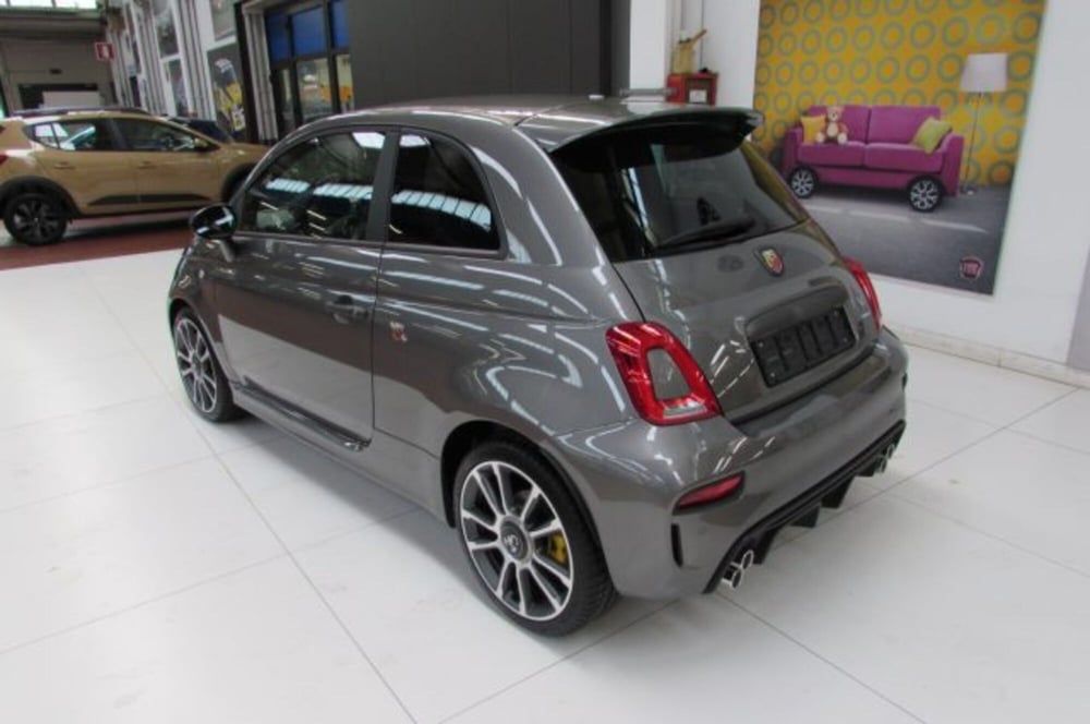 Abarth 695 nuova a Milano (3)