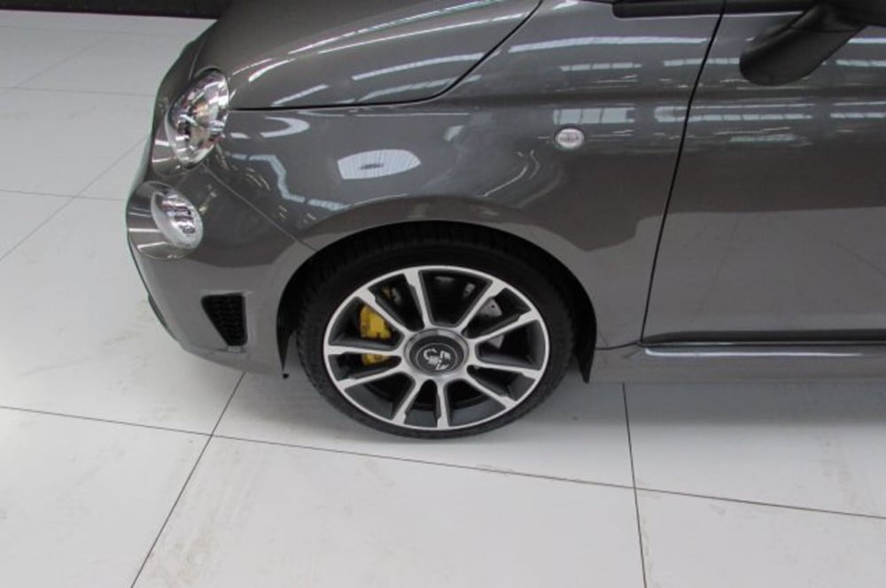 Abarth 695 nuova a Milano (5)