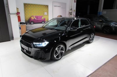 Audi A1 Sportback 30 1.0 tfsi Identity Black 116cv s-tronic del 2024 usata a Rho