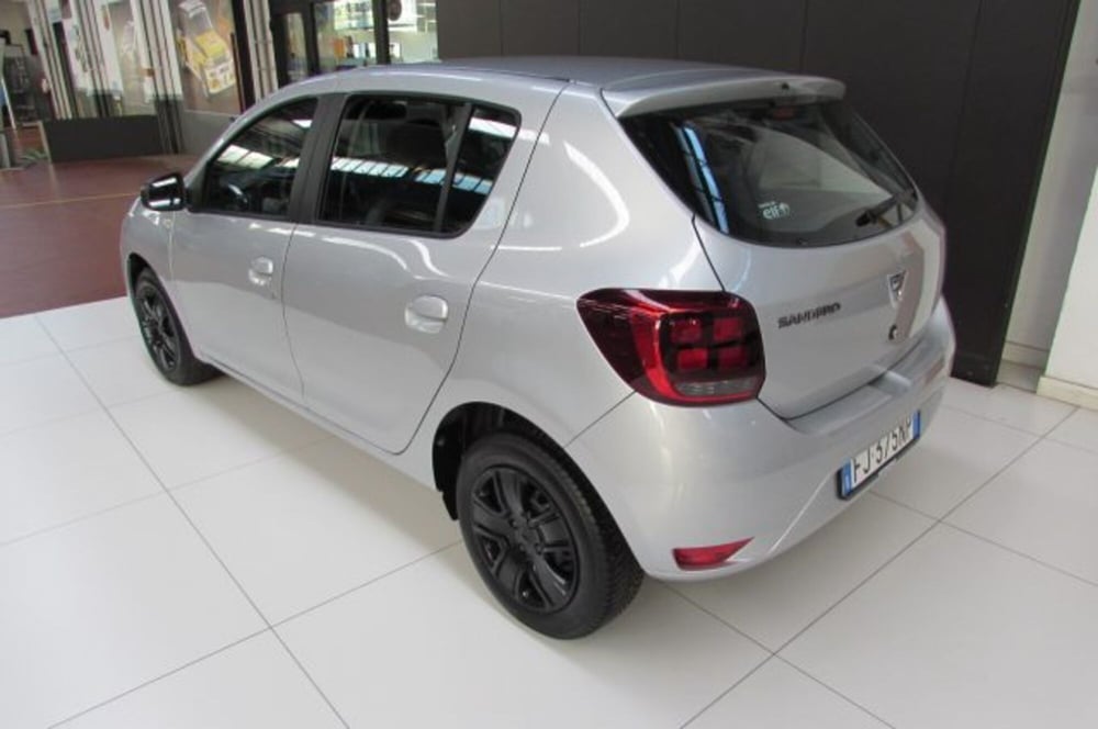 Dacia Sandero usata a Milano (3)