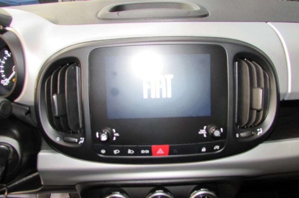 Fiat 500L usata a Milano (9)