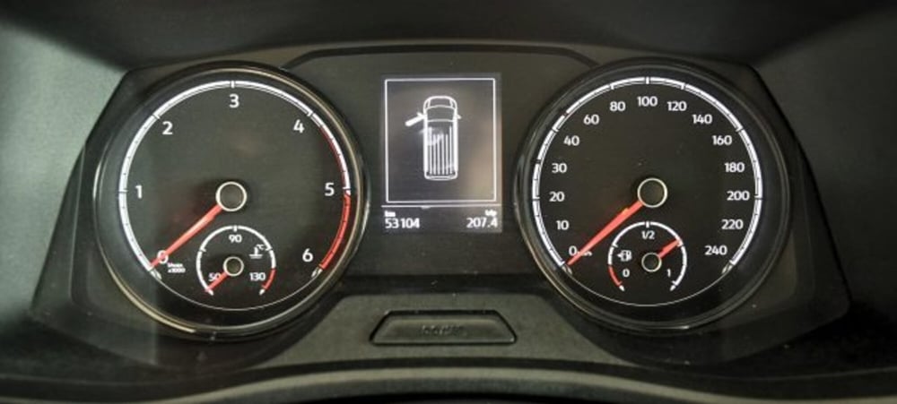 Volkswagen Veicoli Commerciali Caravelle usata a Verona (11)