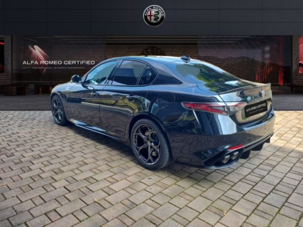 Alfa Romeo Giulia nuova a Monza e Brianza (7)