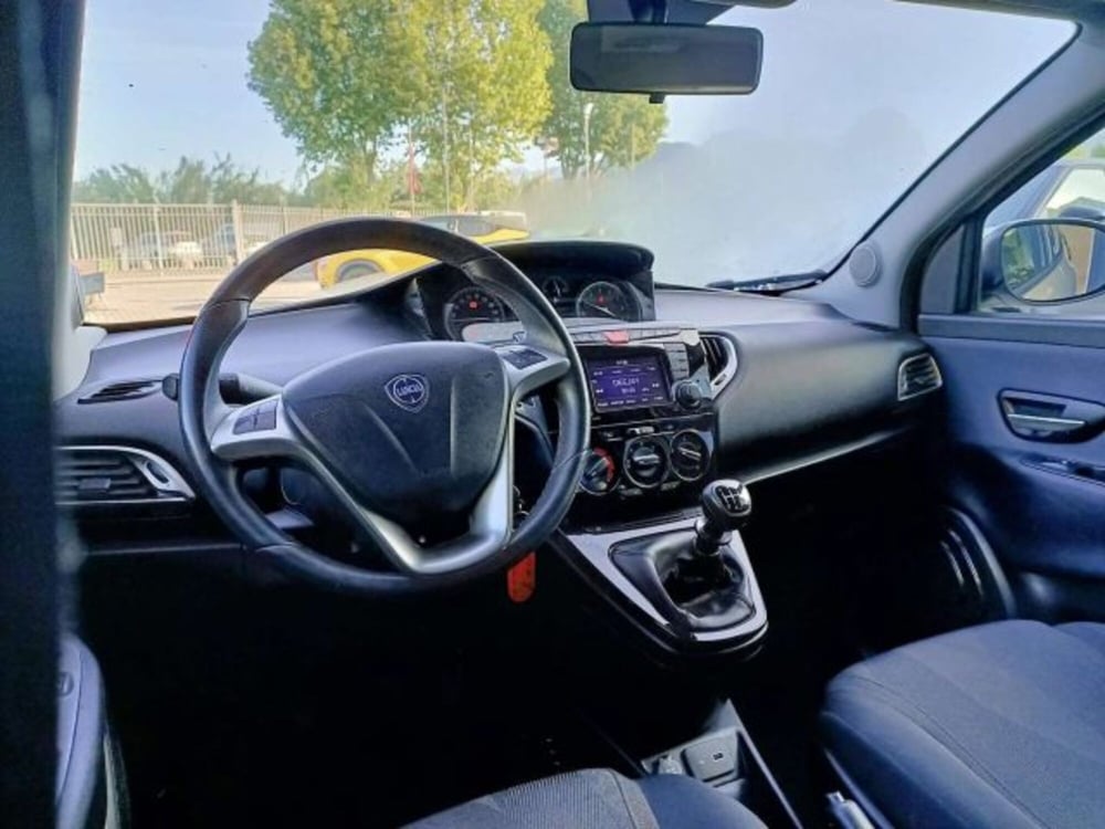 Lancia Ypsilon usata a Firenze (13)