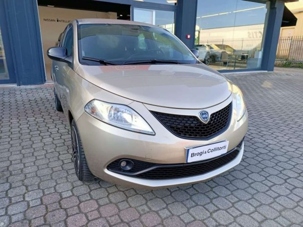 Lancia Ypsilon usata a Firenze (9)