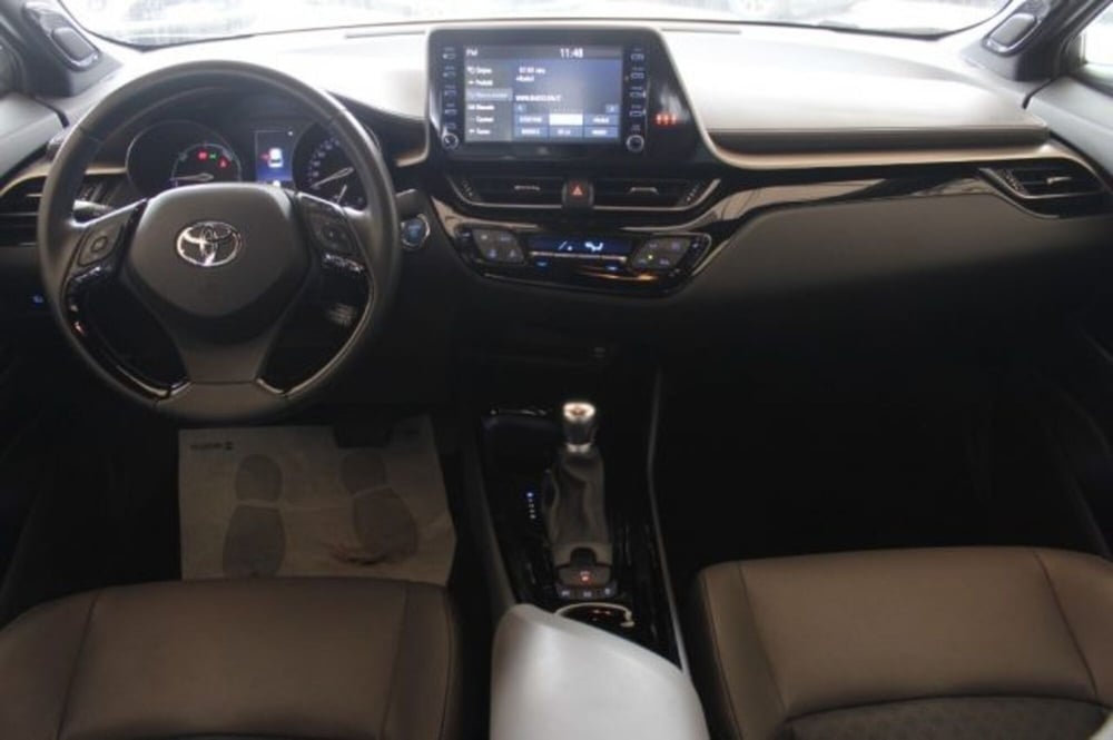 Toyota Toyota C-HR usata a Roma (19)