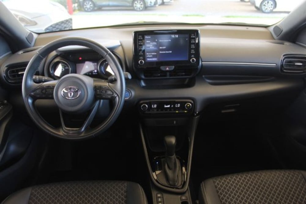 Toyota Yaris Cross usata a Roma (9)