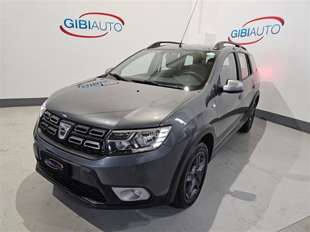 Dacia Logan usata a Palermo (4)