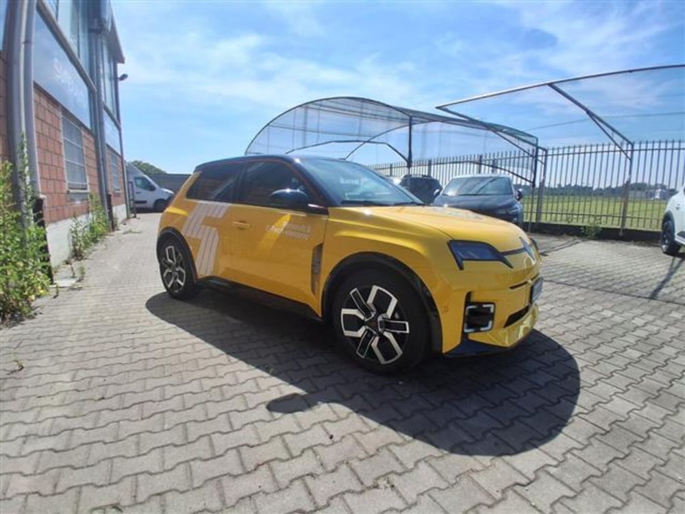 Renault Renault 5 nuova a Pavia (5)