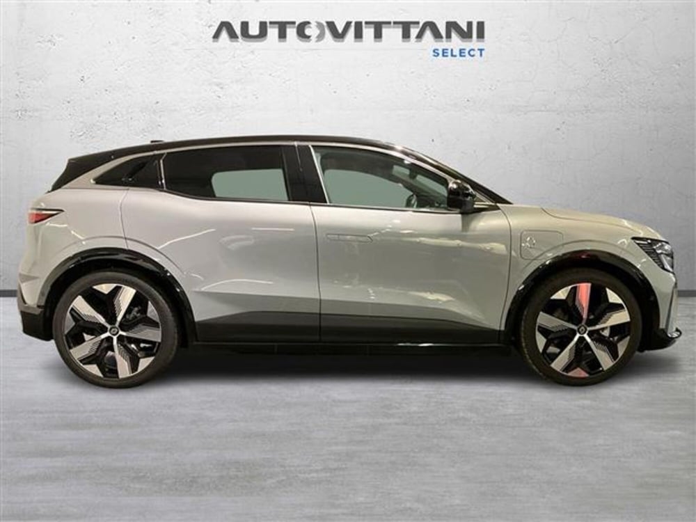 Renault Megane E-Tech Electric nuova a Como (5)