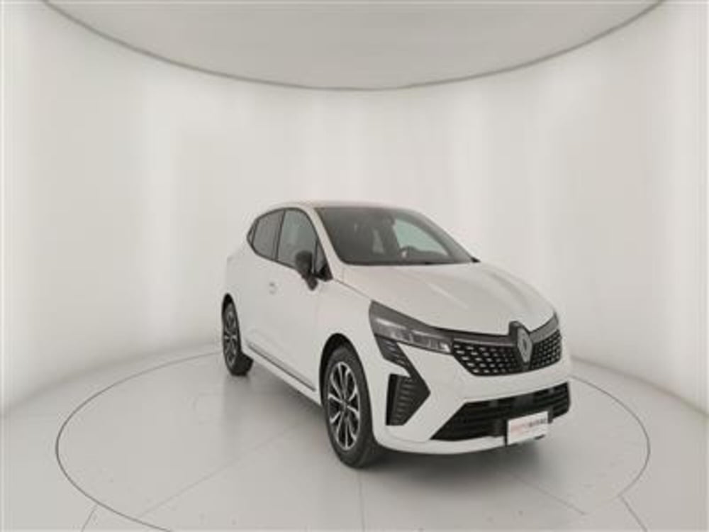 Renault Clio nuova a Bari (11)
