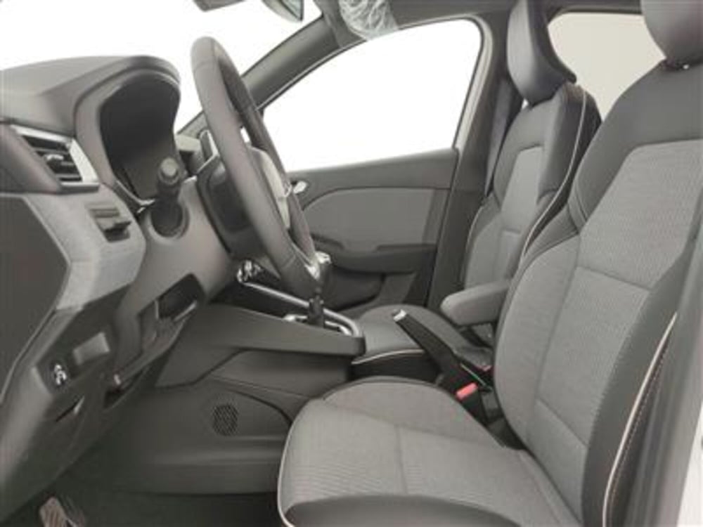 Renault Clio nuova a Bari (13)