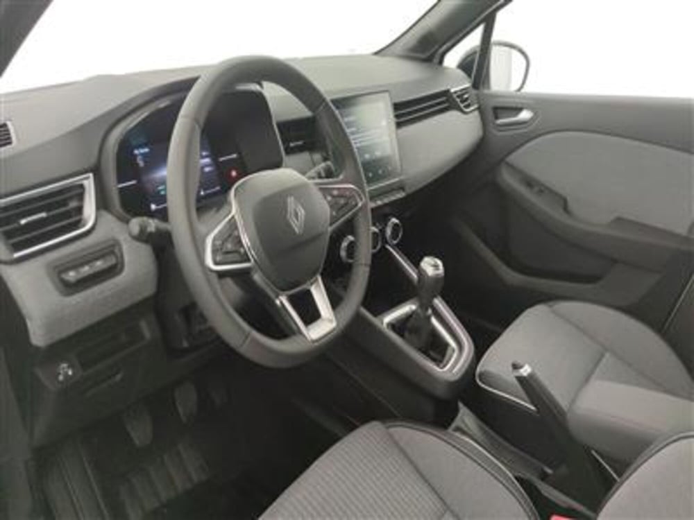Renault Clio nuova a Bari (14)