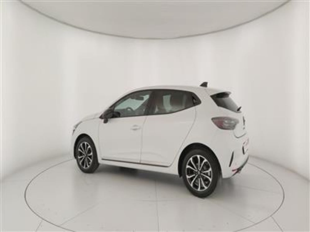 Renault Clio nuova a Bari (4)
