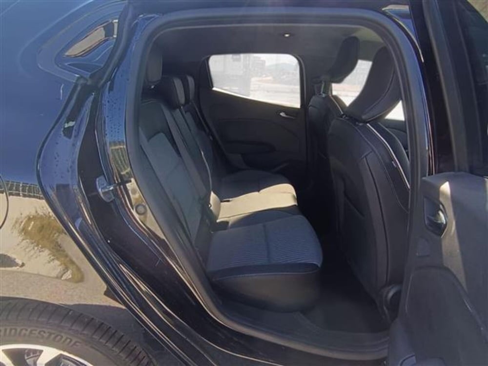 Renault Clio nuova a Livorno (14)