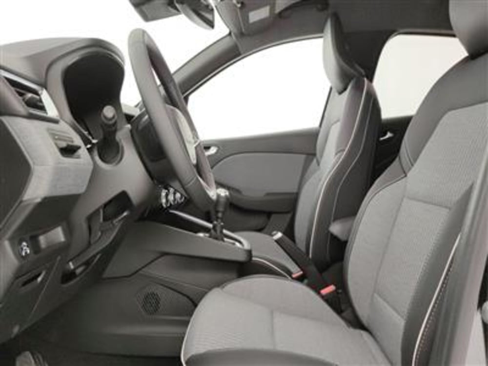 Renault Clio nuova a Bari (13)