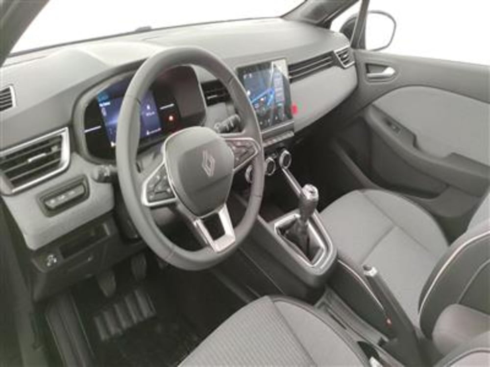 Renault Clio nuova a Bari (14)