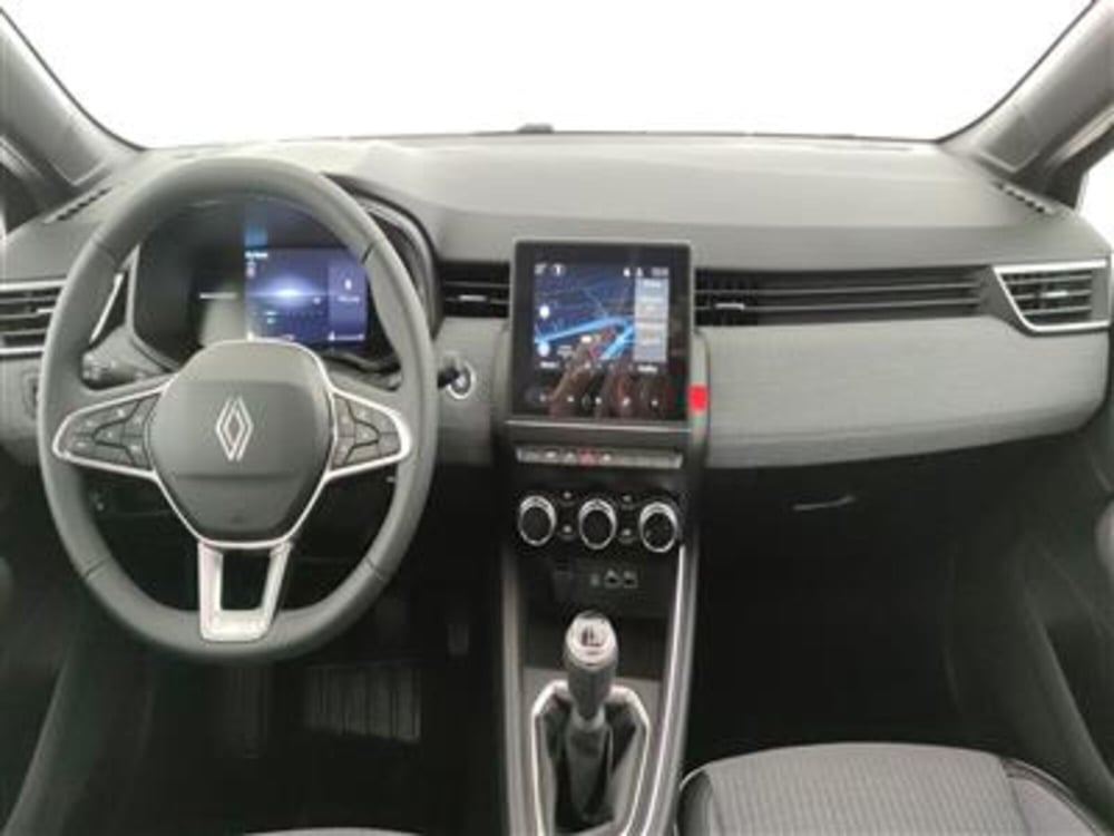 Renault Clio nuova a Bari (15)