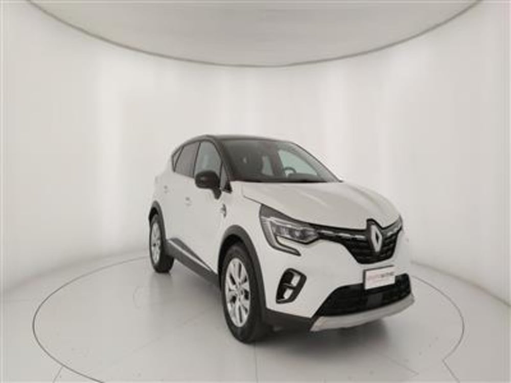 Renault Captur usata a Bari (11)