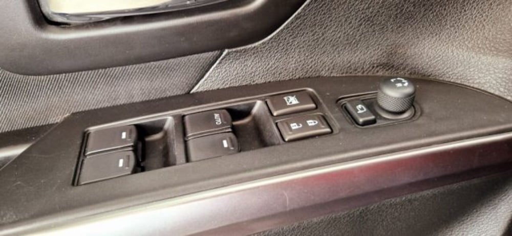 Suzuki Vitara usata a Oristano (18)