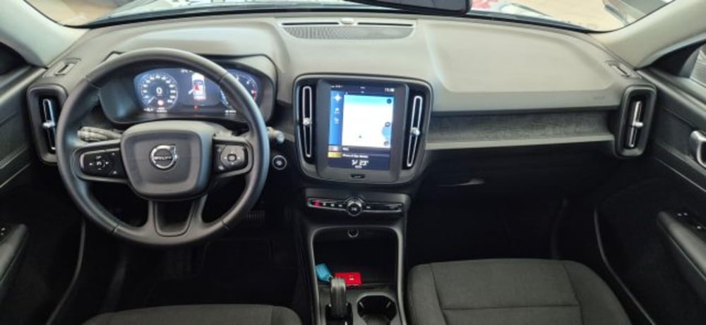 Volvo XC40 usata a Oristano (7)