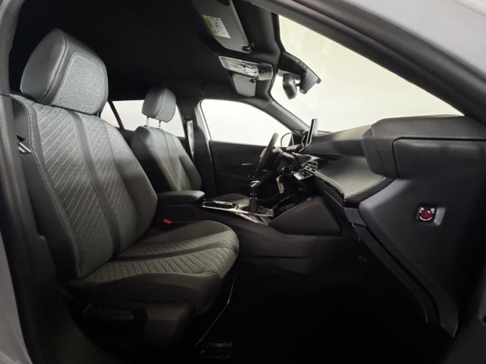 Peugeot 2008 nuova a Torino (13)