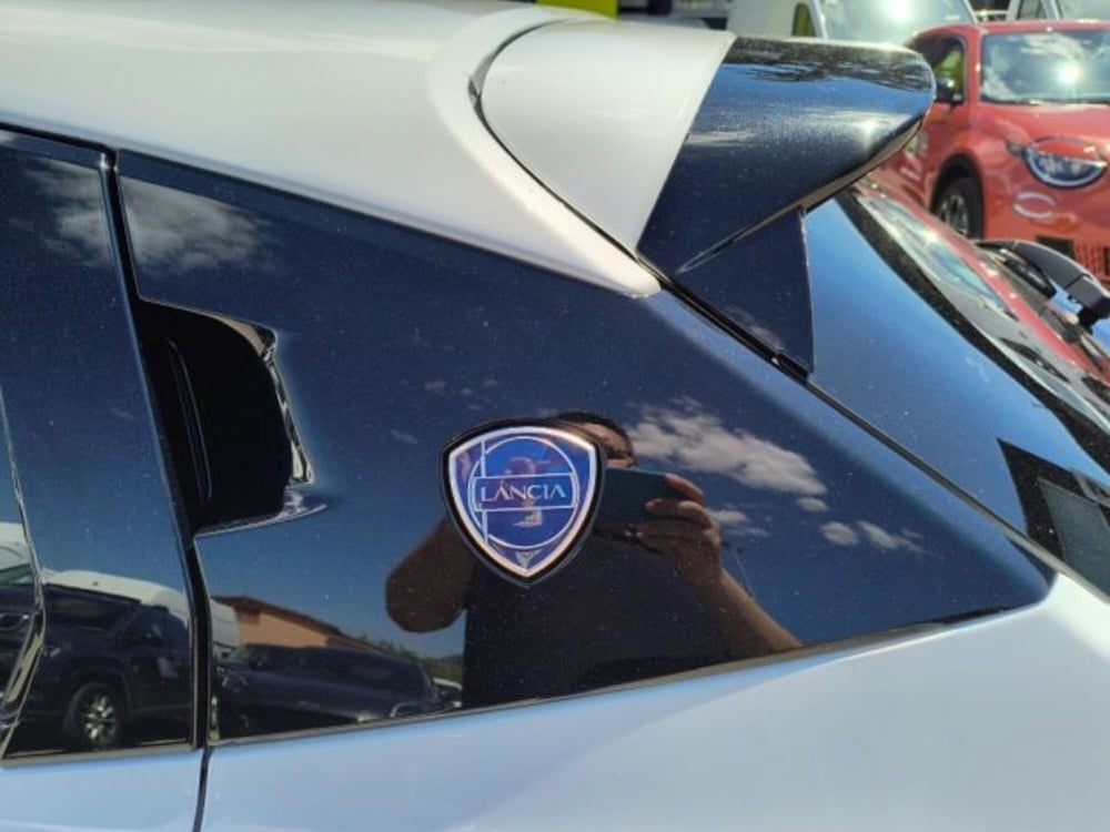 Lancia Ypsilon nuova a Frosinone (10)
