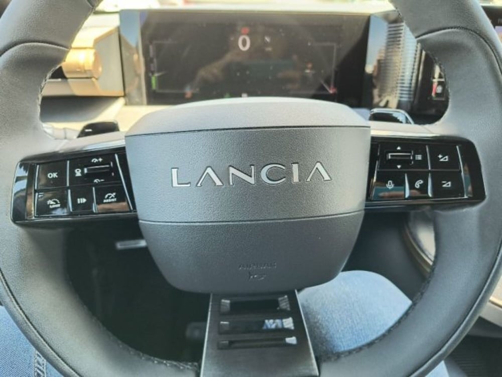 Lancia Ypsilon nuova a Frosinone (20)