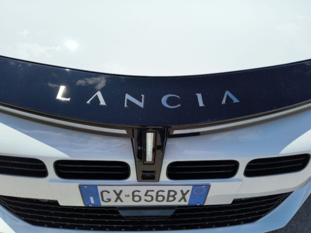 Lancia Ypsilon nuova a Frosinone (9)