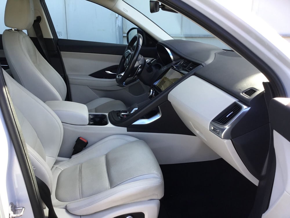 Jaguar E-Pace usata a Napoli (5)