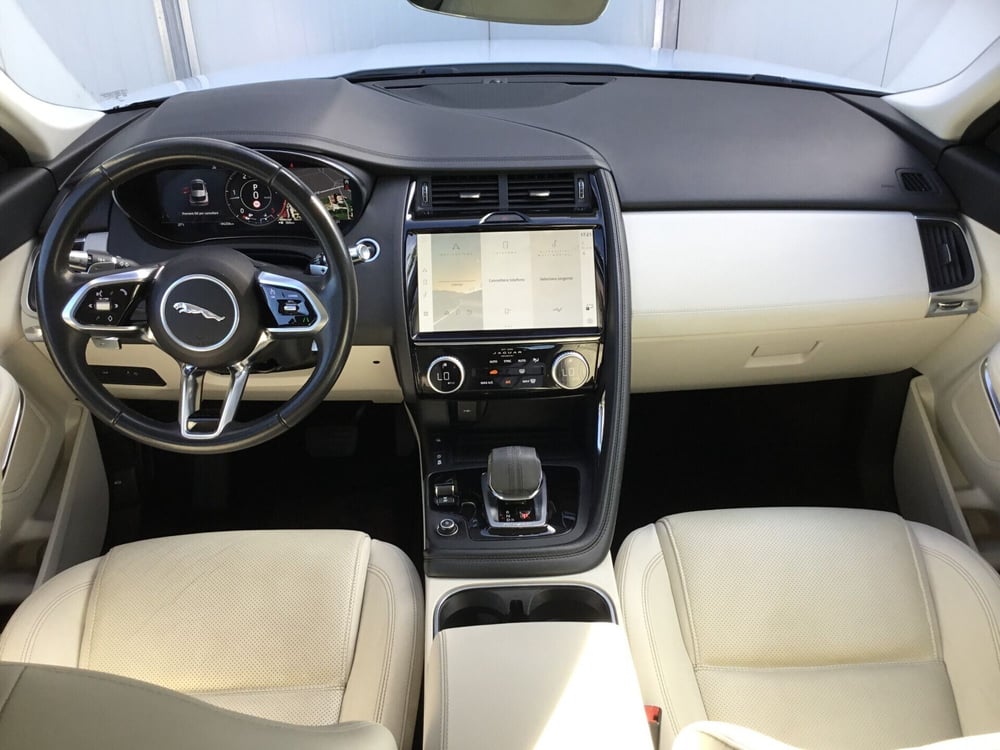 Jaguar E-Pace usata a Napoli (6)
