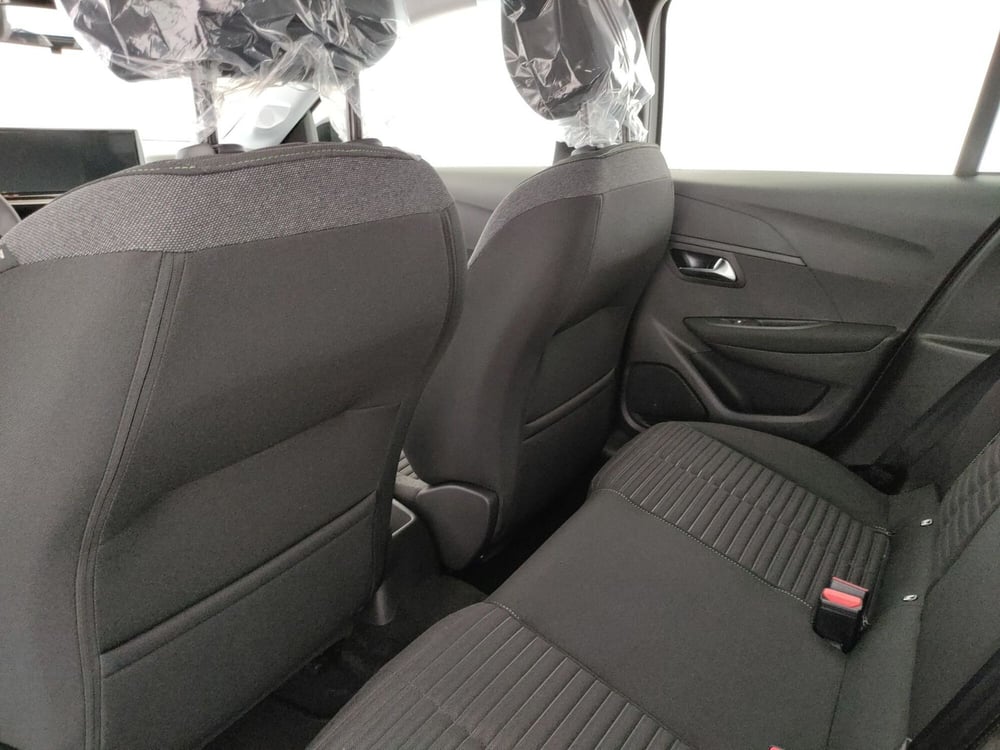 Peugeot 208 nuova a Caserta (19)