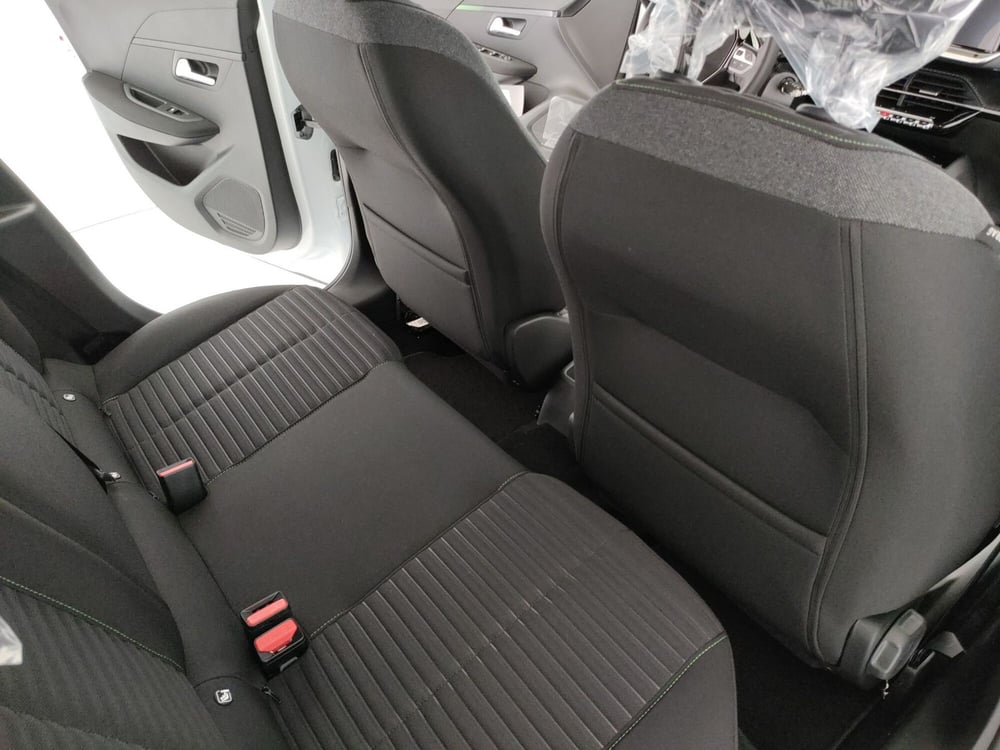 Peugeot 208 nuova a Caserta (20)
