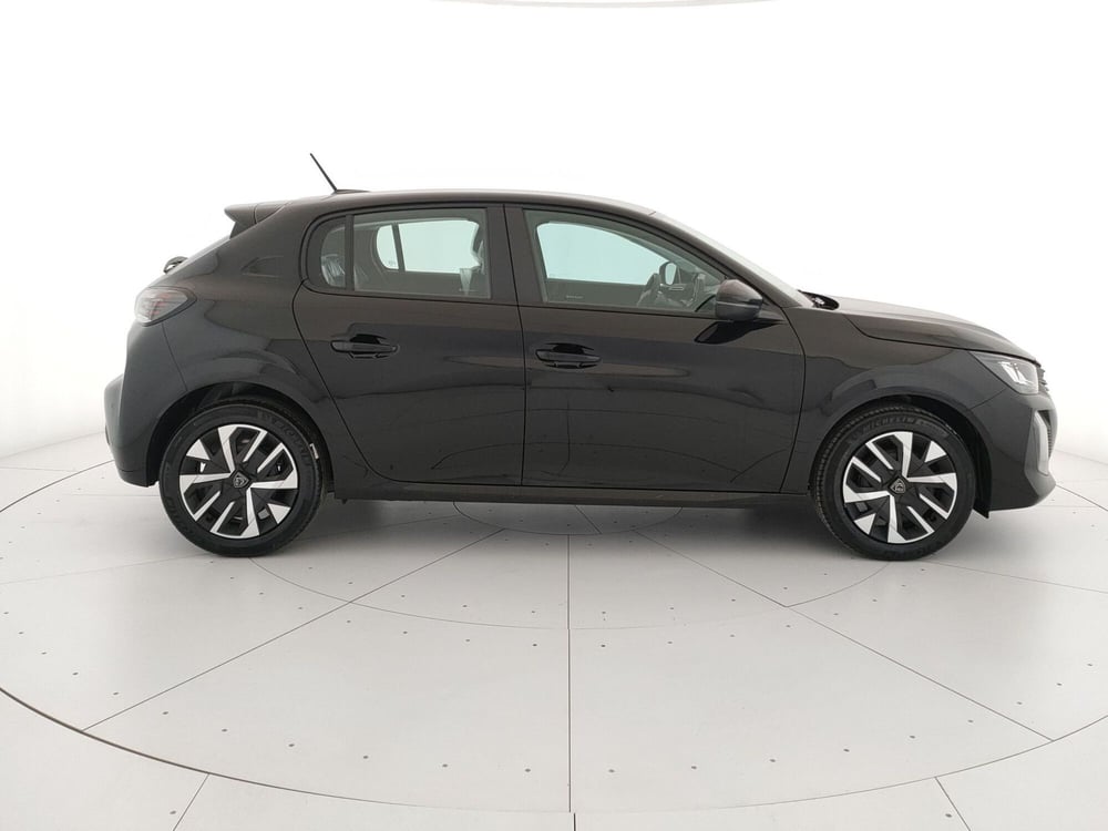 Peugeot 208 nuova a Caserta (4)